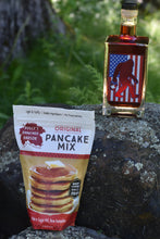 Load image into Gallery viewer, Special Edition USA Glass Bottle of "Wood Fired" Bigfoot Maple Syrup and Original Polly's Pancake mix gift box
